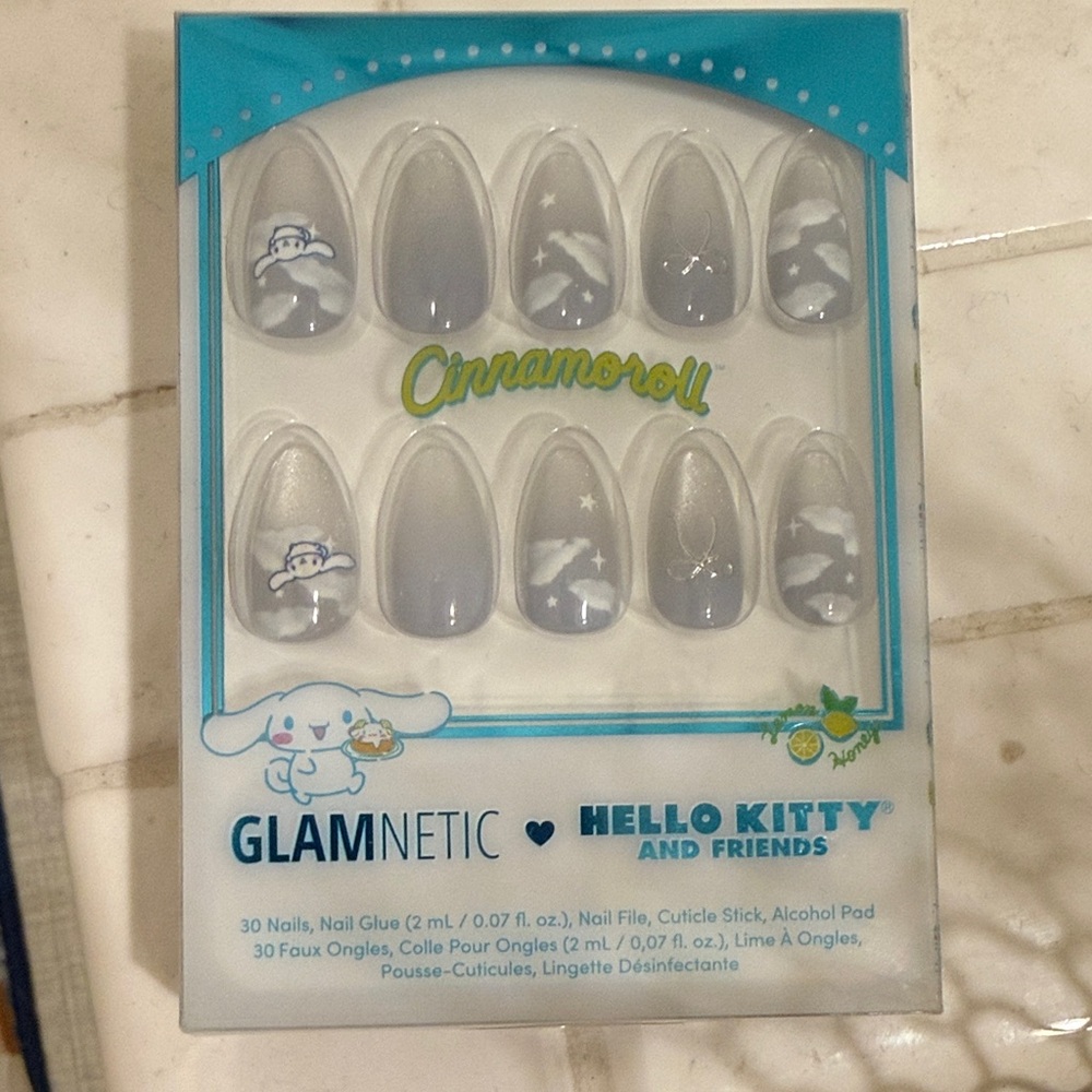 Glamnetic Cinnamoroll Cloud Hello Kitty Nail Set- medium almond, new in box